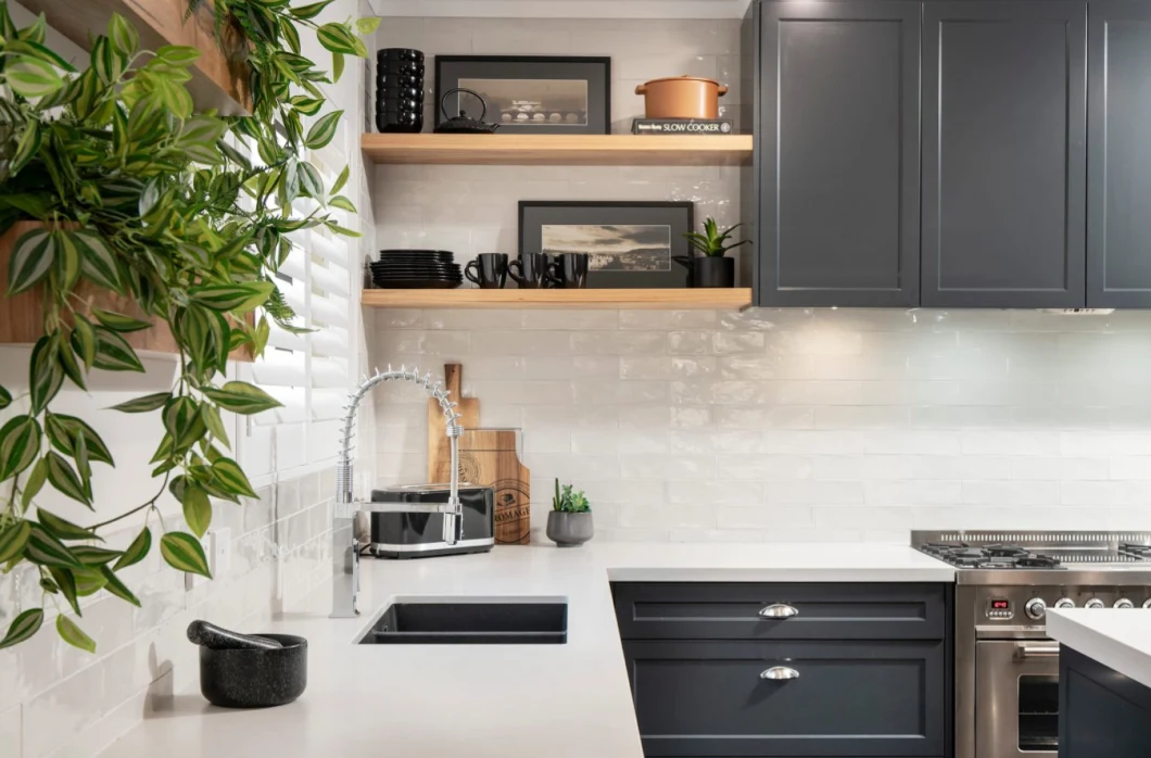 Home Interior Design Dark Grey Kitchen Shaker Suppot Shelf Display MDF Base Sink Kitchen Cabinets